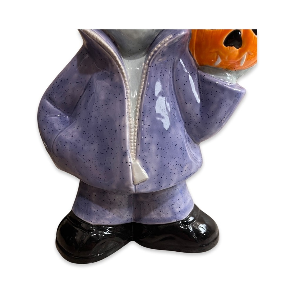 Rockabilly Punk Rock Dracula: Vintage Halloween Decor: Ceramic Vampire - Picture 2 of 6
